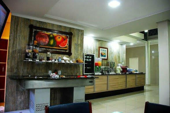 Santa Monica Palace Hotel Corumba Εξωτερικό φωτογραφία